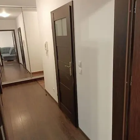 아파트 U Oli I Laury *