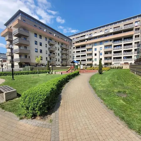 U Oli I Laury Lejlighed